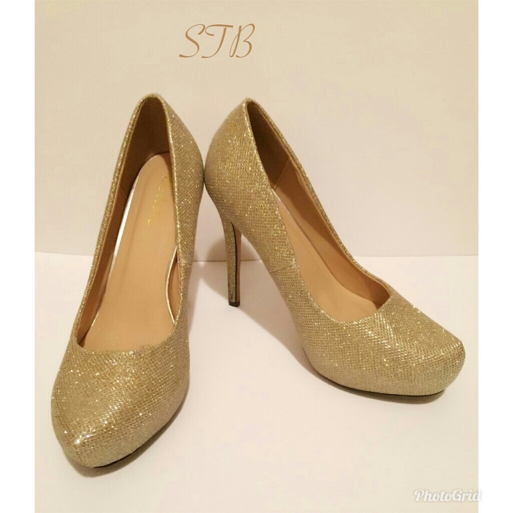 Gold Glitter Pumps